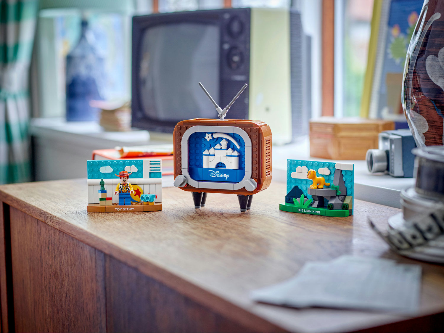 Čarovnija Disney sveta v vaši dnevni sobi: LEGO® Prizori iz klasičnih animiranih filmo