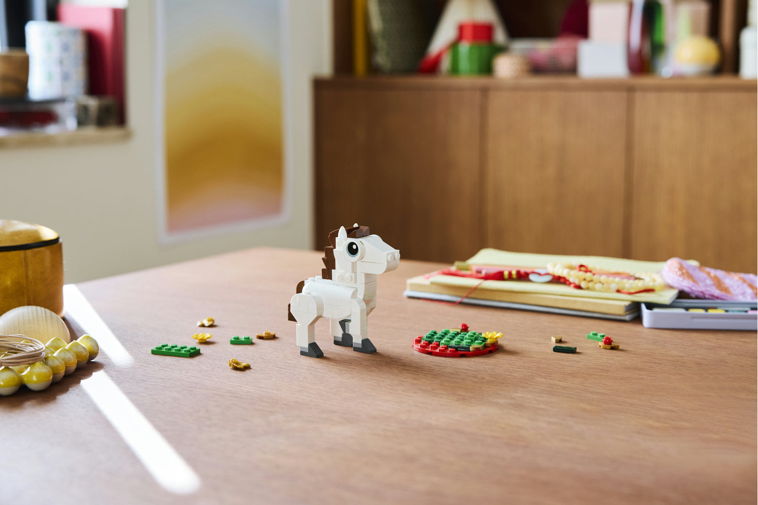 Začni leto s srečo – s podarjenim LEGO® kompletom Leto konja