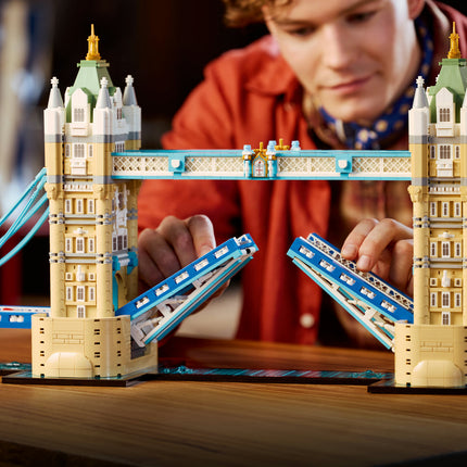 LEGO Architecture (21067)
