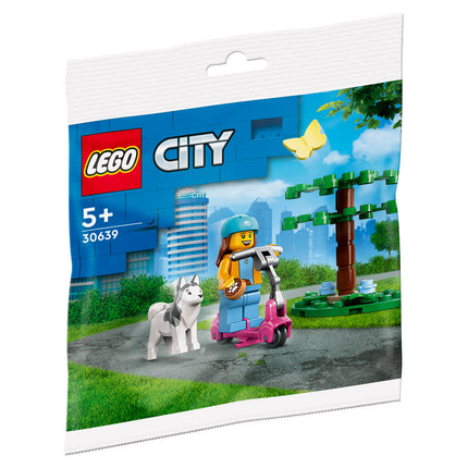 LEGO® City - Kutyapark és robogó (30639)