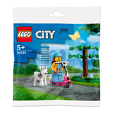 LEGO® City - Kutyapark és robogó (30639)