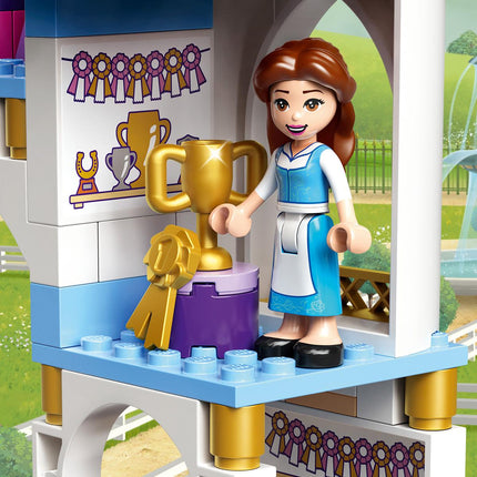 LEGO® Disney™ - Belle és Aranyhaj királyi istállói (43195)