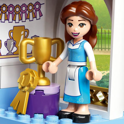 LEGO® Disney™ - Belle és Aranyhaj királyi istállói (43195)