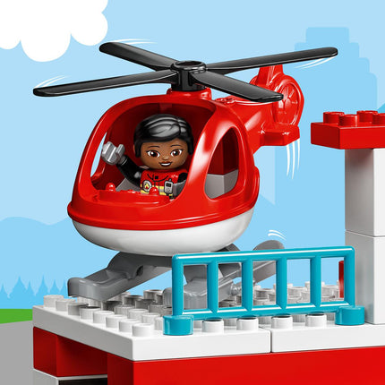 LEGO® DUPLO® - Tűzoltóállomás és helikopter (10970)