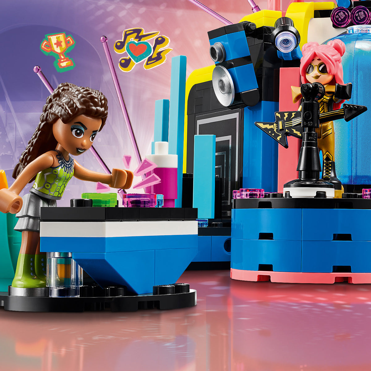 LEGO® Friends - Tekmovanje glasbenih talentov v Heartlake Cityju (42616)