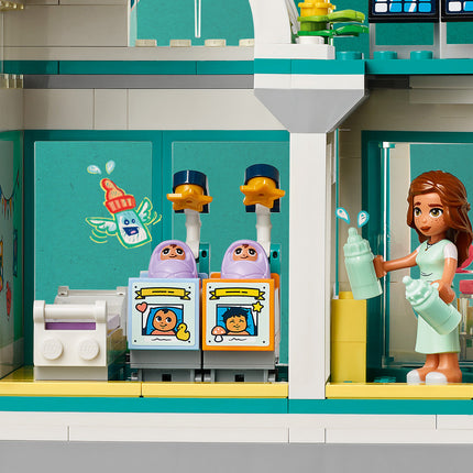 LEGO® Friends - Heartlake City kórház (42621)