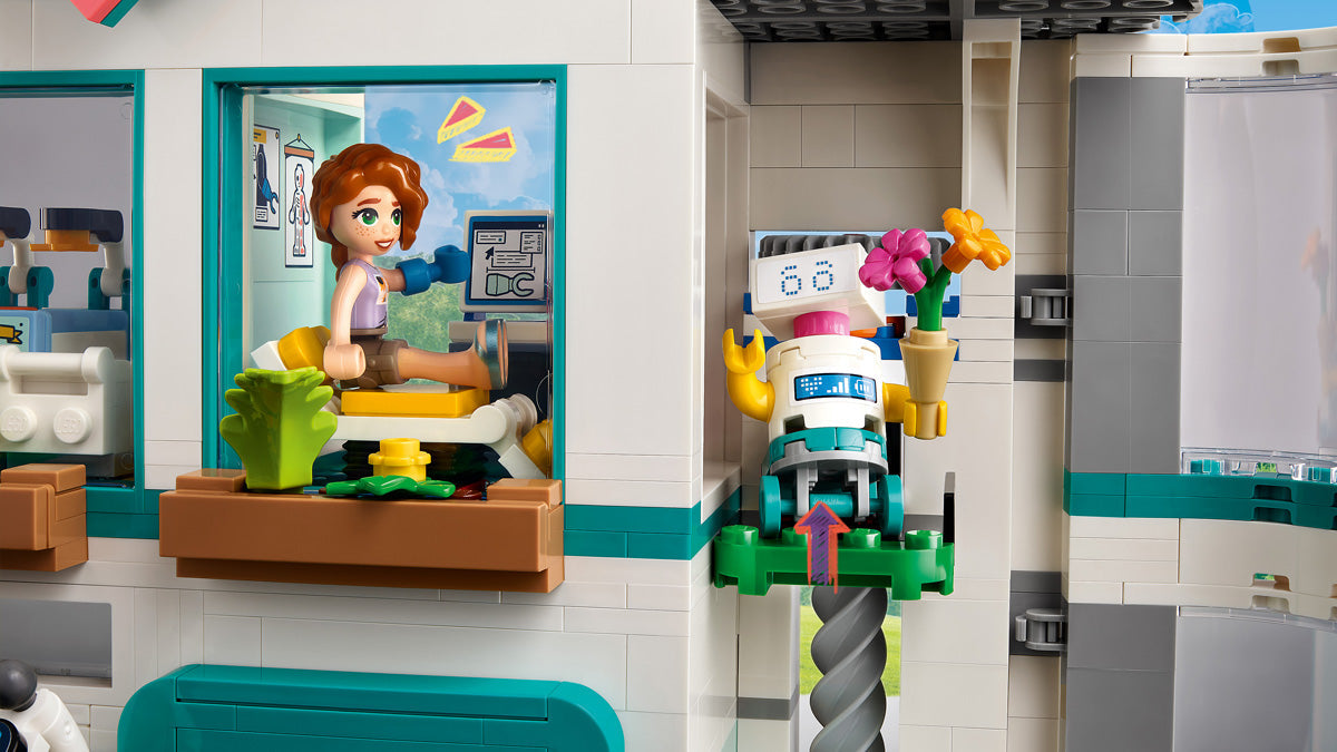 LEGO® Friends - Mestna bolnišnica v Heartlake Cityju (42621)