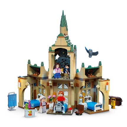 LEGO® Harry Potter™ - Roxfort™-i gyengélkedő (76398)