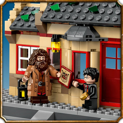 LEGO® Harry Potter™ - Roxfort Expressz™ és Roxmorts™ állomás (76423)