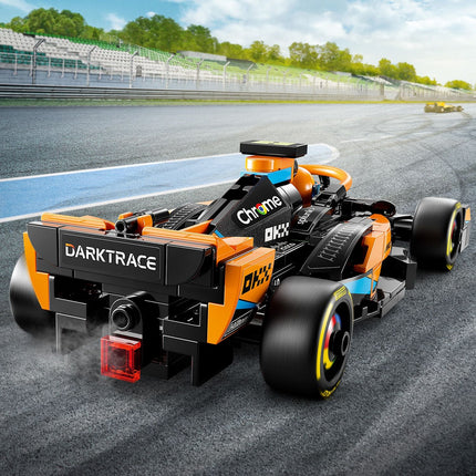 Dirkalni avtomobil 2023 McLaren Formula 1