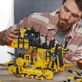 LEGO® Technic - Cat® D11 buldózer (42131)