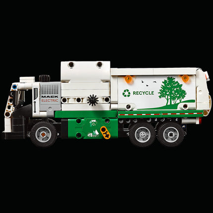 LEGO® Technic - Mack® LR Electric kukásautó (42167)