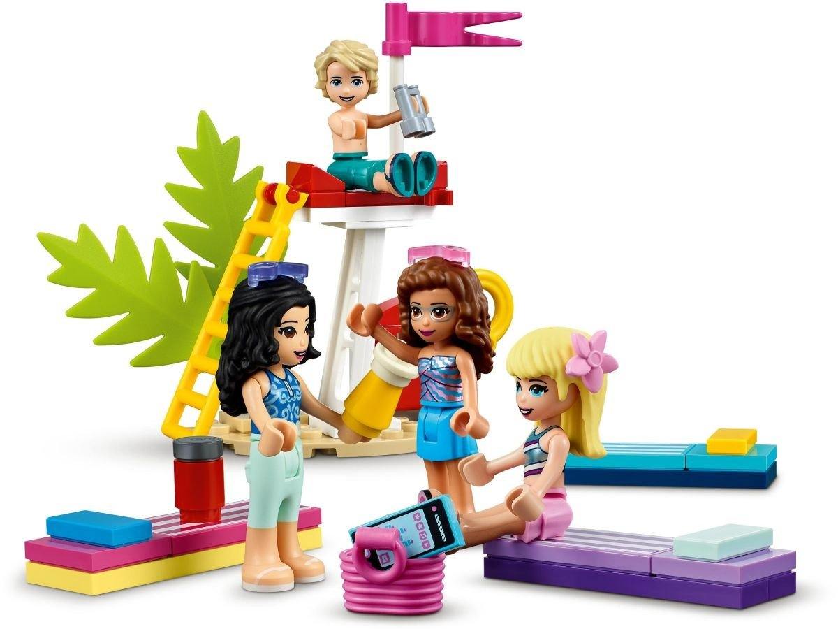 Poletna zabava v vodnem parku - LEGO® Store Slovenija
