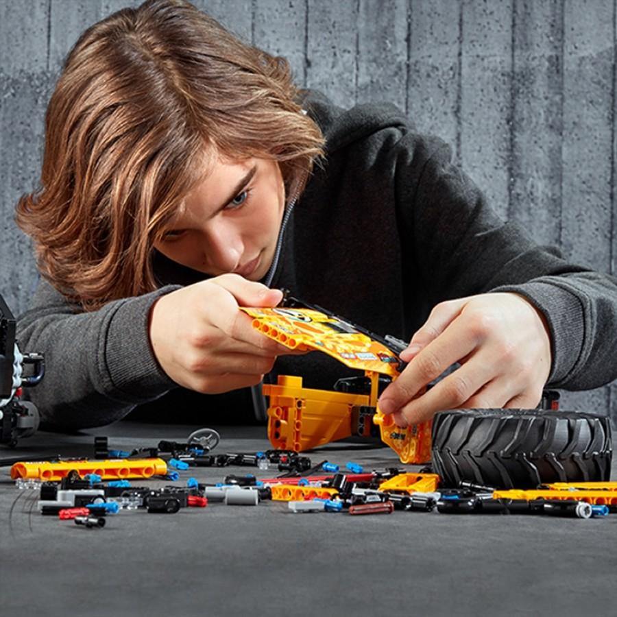 Ekstremni terenec 4x4 - LEGO® Store Slovenija