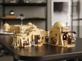 Taverna Mos Eisley™ - LEGO® Store Slovenija