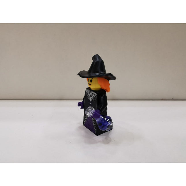 Minifigura - Lara Čara